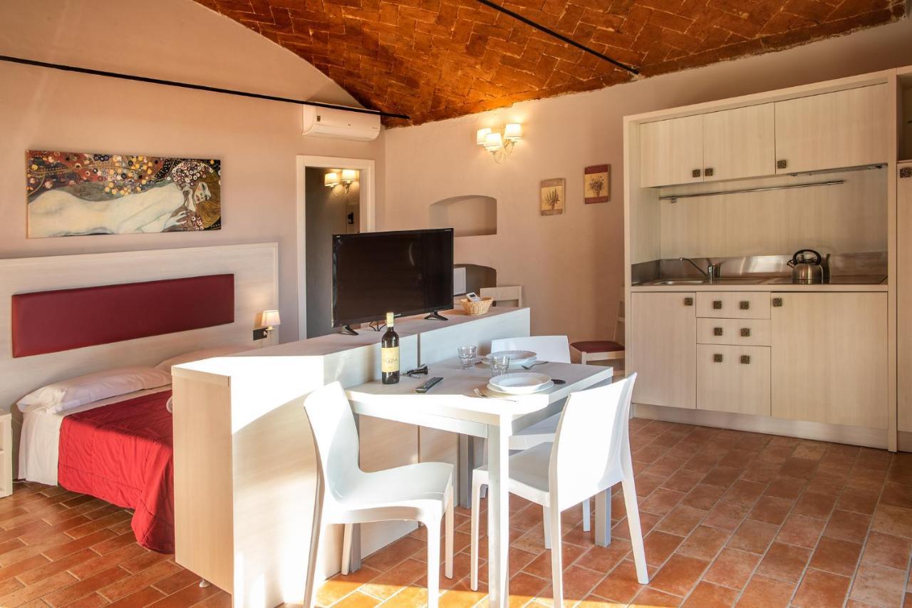 Villa Norcenni Aparthotel 菲利内瓦尔达诺 外观 照片